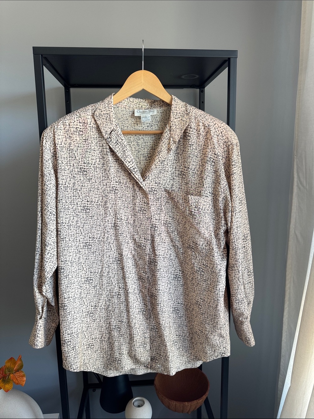 053.SILK Dior Cream and Black Textured Button-Down Shirt